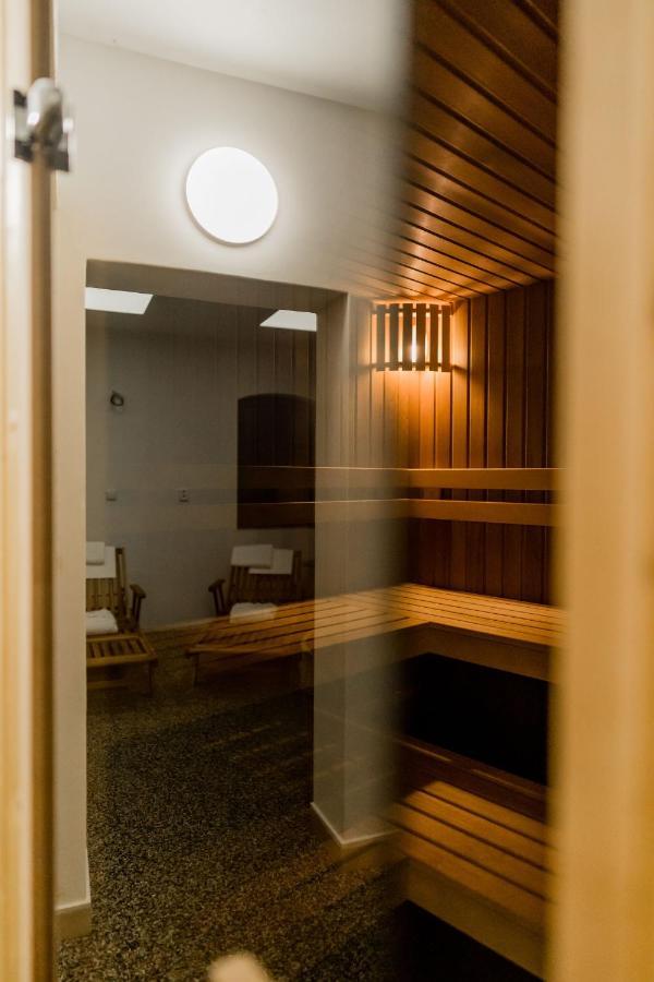 Na Kopecku Ad 1795 - Penzion S Restauraci A Wellness V Podkrkonosi Dvur Kralove nad Labem Ngoại thất bức ảnh